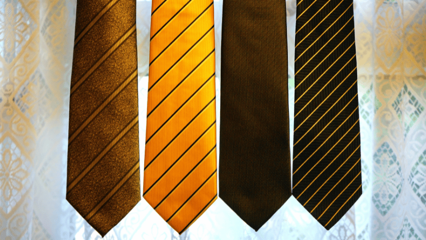 Looking to buy bulk neckties in India? Discover the best wholesale necktie supplier for schools, corporates, hotels, and retailers.